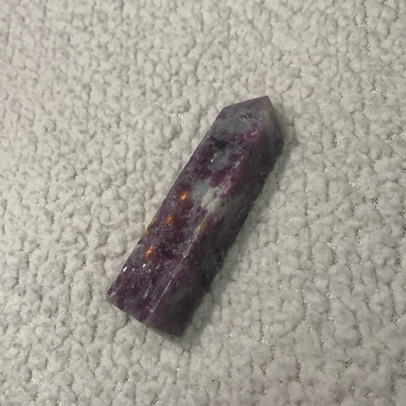 Lithium Mica Obelisk Tower 💜 - Picture 1 of 3